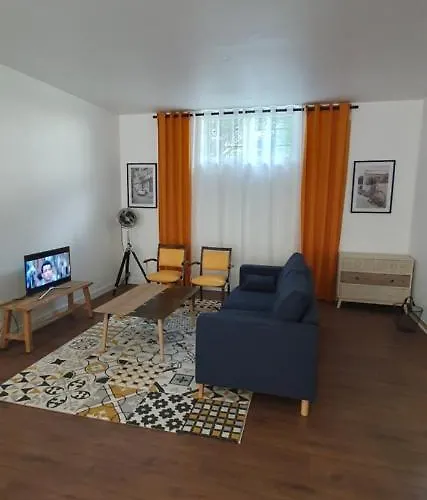 Le Riadh Apartment Cholet